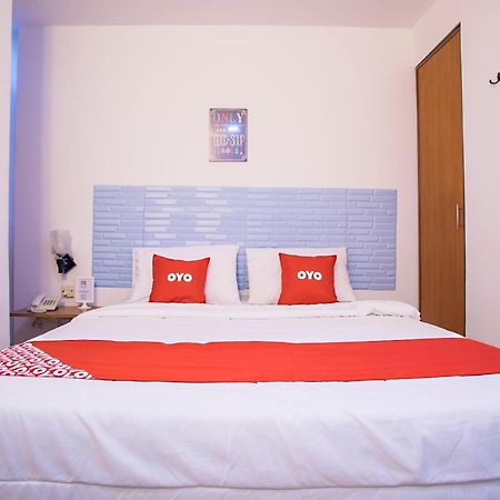 Oyo 43963 T Signature Hotel Petaling Jaya Extérieur photo