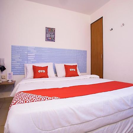 Oyo 43963 T Signature Hotel Petaling Jaya Extérieur photo