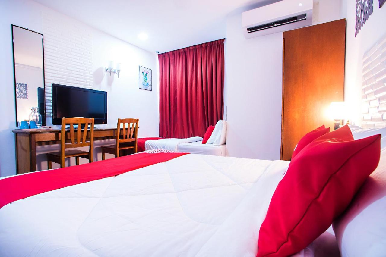 Oyo 43963 T Signature Hotel Petaling Jaya Extérieur photo