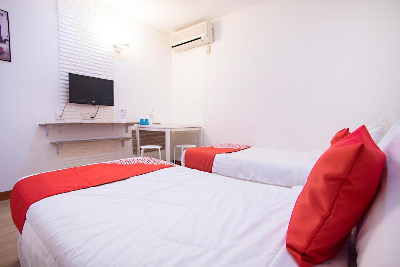 Oyo 43963 T Signature Hotel Petaling Jaya Extérieur photo