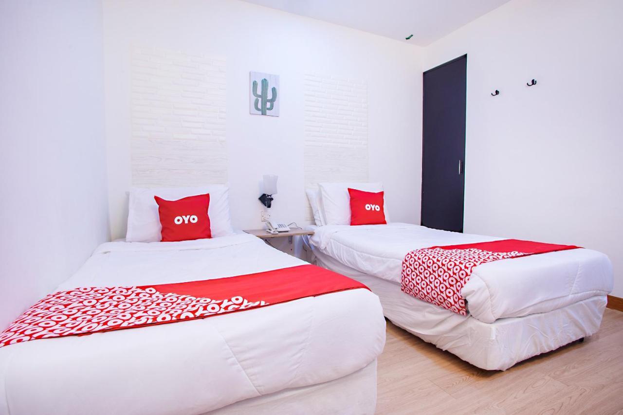 Oyo 43963 T Signature Hotel Petaling Jaya Extérieur photo