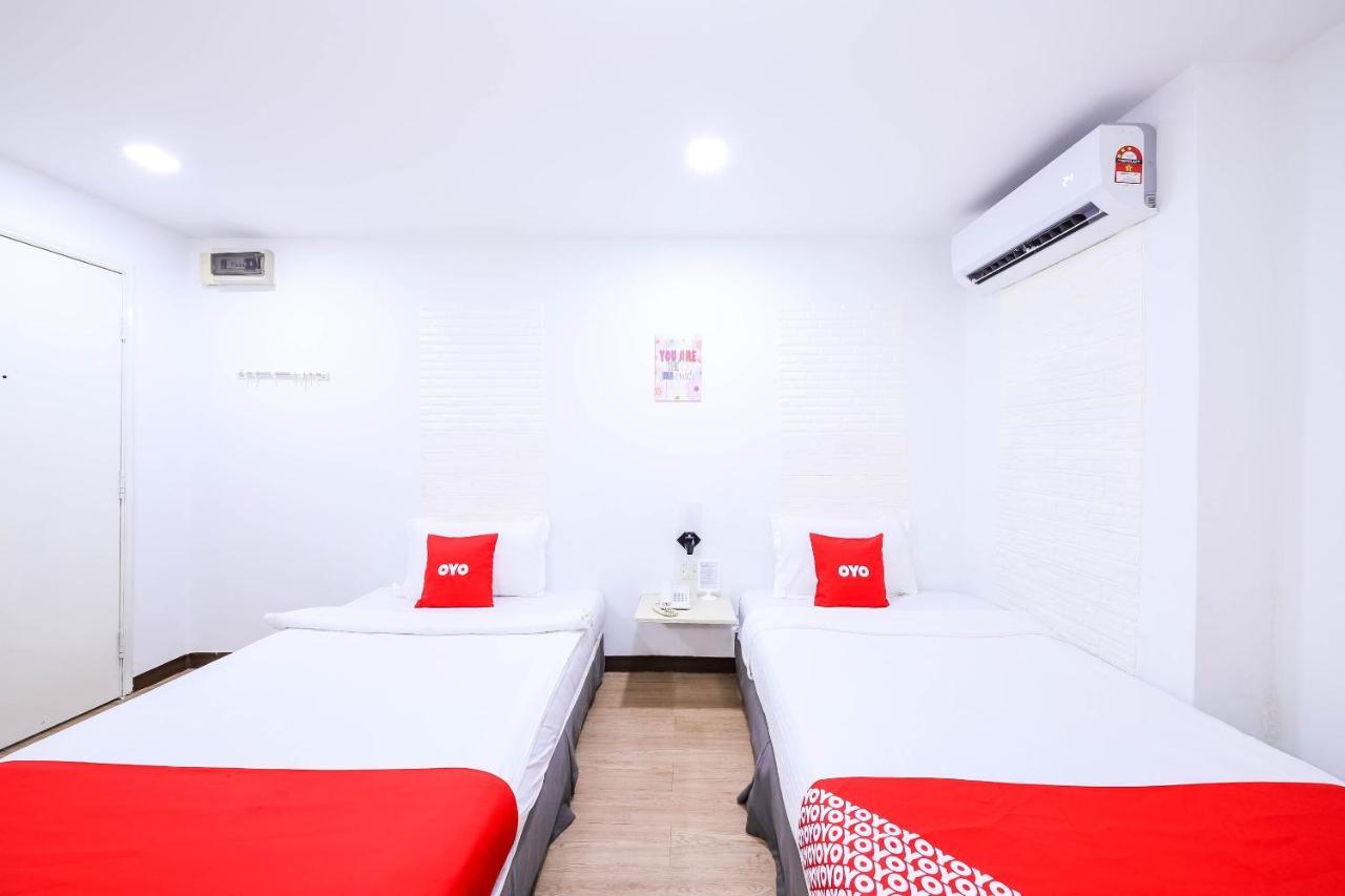 Oyo 43963 T Signature Hotel Petaling Jaya Extérieur photo