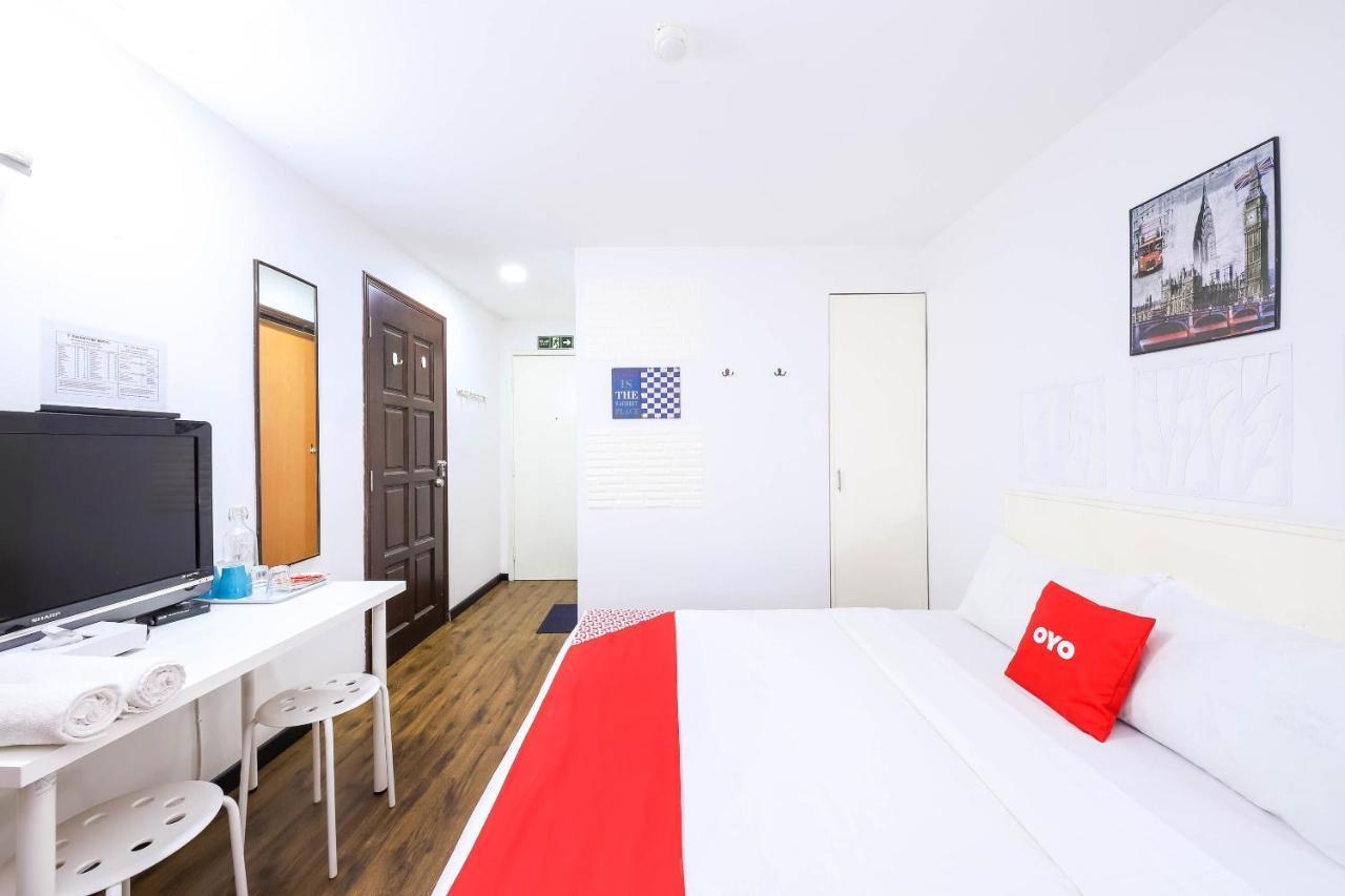Oyo 43963 T Signature Hotel Petaling Jaya Extérieur photo