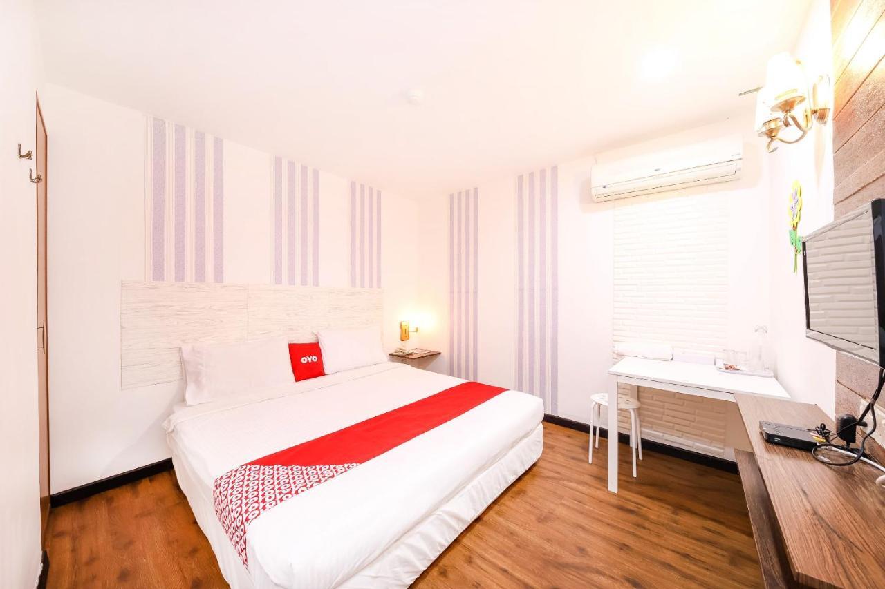 Oyo 43963 T Signature Hotel Petaling Jaya Extérieur photo