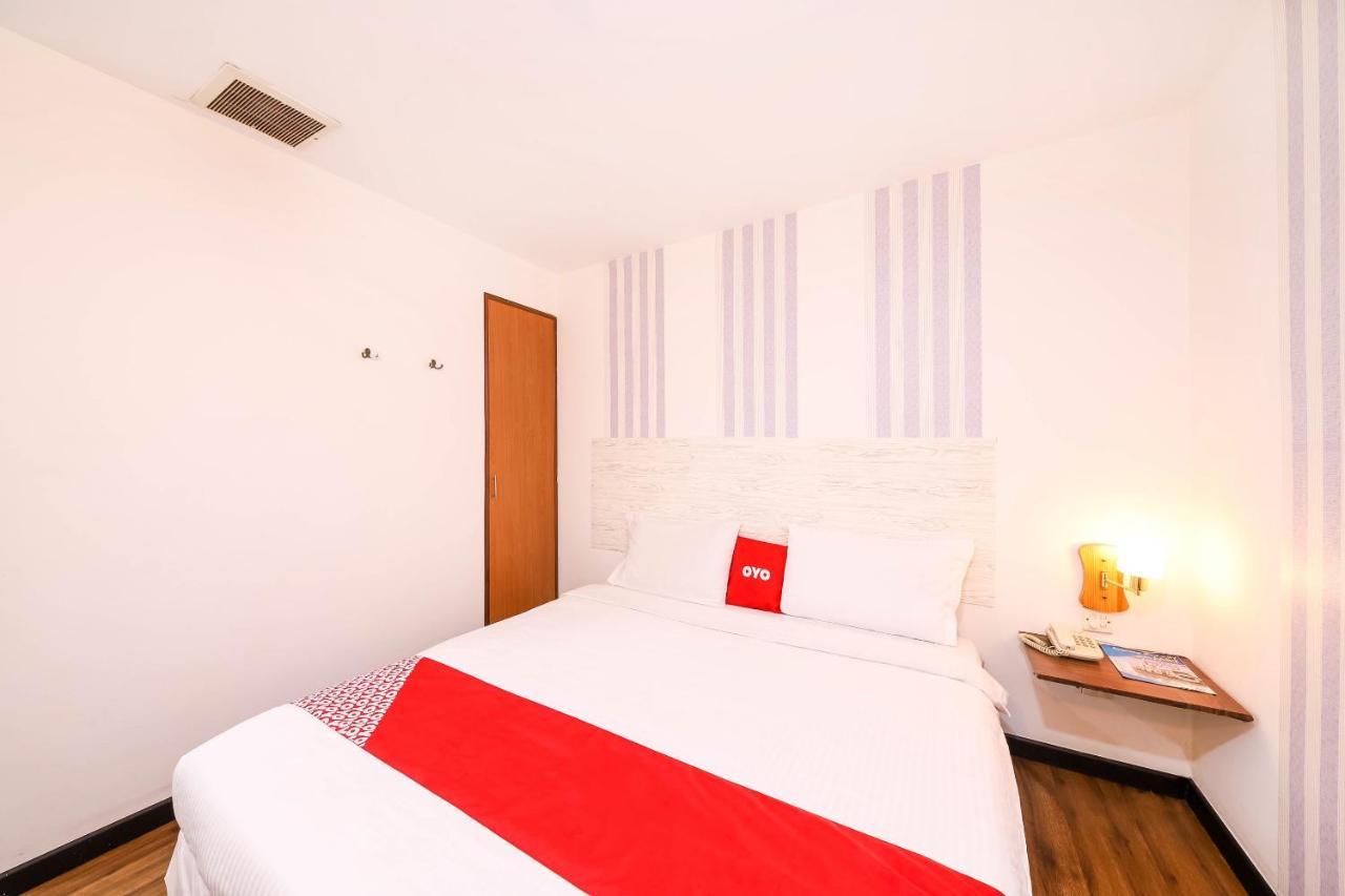 Oyo 43963 T Signature Hotel Petaling Jaya Extérieur photo