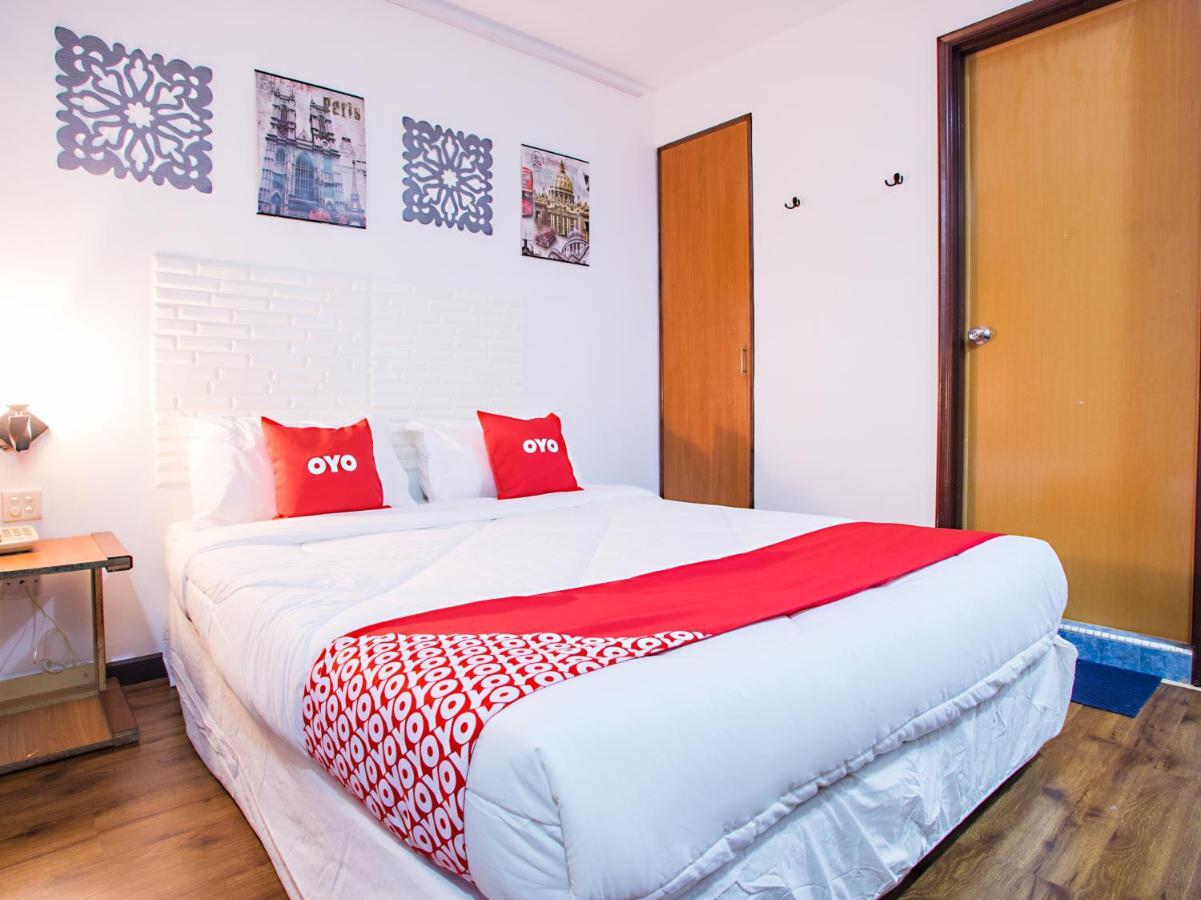 Oyo 43963 T Signature Hotel Petaling Jaya Extérieur photo