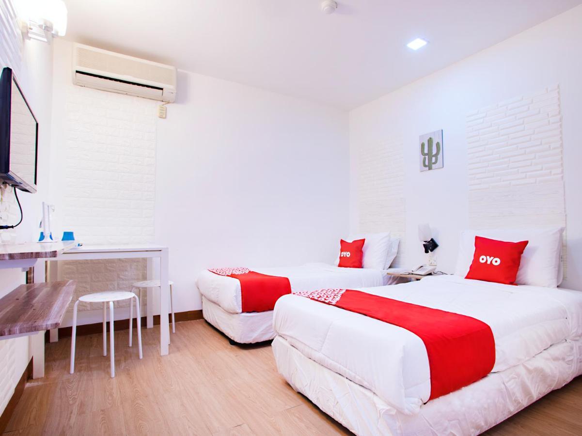 Oyo 43963 T Signature Hotel Petaling Jaya Extérieur photo